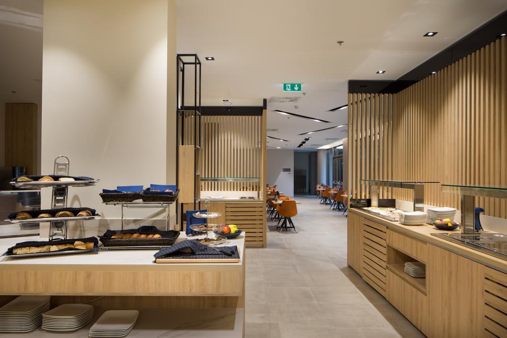 Akeah Verdi Budapest Exterior photo